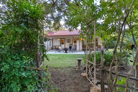 A walk Thru the Grounds at Abby’s Place 