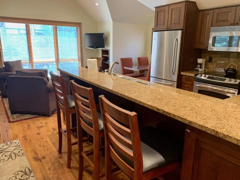 5 soft comfortable bar stools at kitchen counter/breakfast bar 