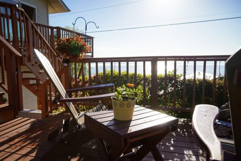 RELAX AND ENJOY YOUR VIEW!