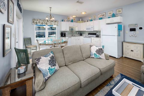 Sea Shell's Great Room: Living, Dining, Kitchen area all in one big open concept