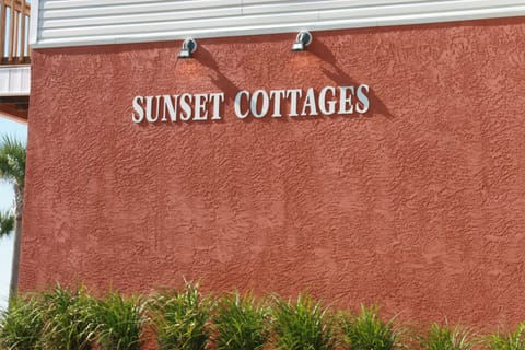 One of 19 condos in the cozy, family friendly, Sunset Cottages Condo Complex