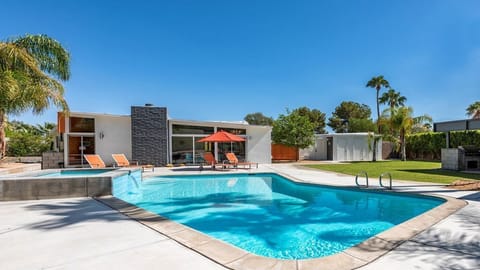 Desert Holly House