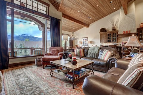 Main Level Living Room
