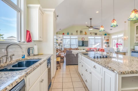 Great walk way between Island and sink and double ovens (not shown) 