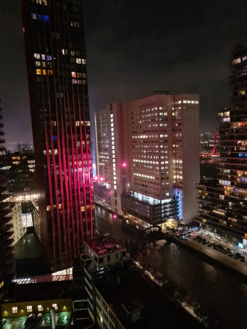 Night lights and Red Apple 