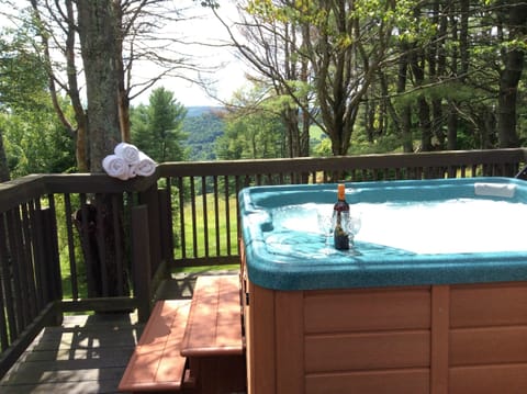8 Person Hot Tub overlooking Ski Hill