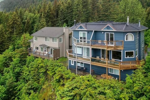 Clifftop Townhouse Back View