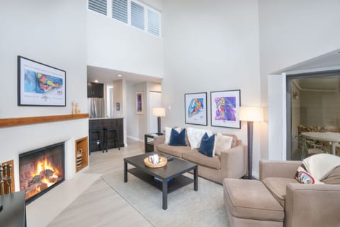 Living room
