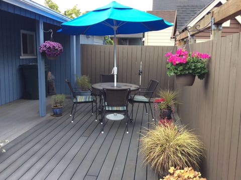Deck, perfect for enjoying long Seattle summer evenings.