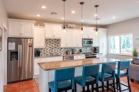 Kitchen and island seating