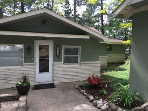 Welcome to the Spider Lake cottage!