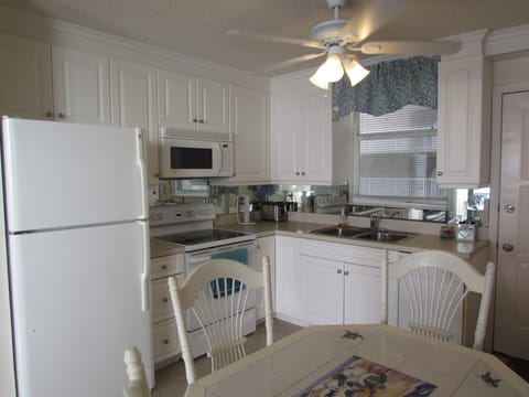 Plenty of storage and cabinet space