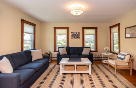 Living room with 50" HDTV