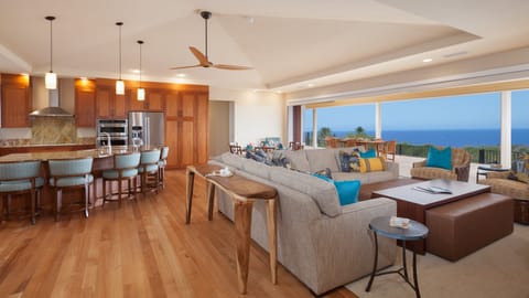 Slide open the pocket doors for seamless Indoor-outdoor living