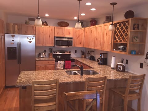 Remodeled Kitchen!  Granite counters, new cabinets & appliances!