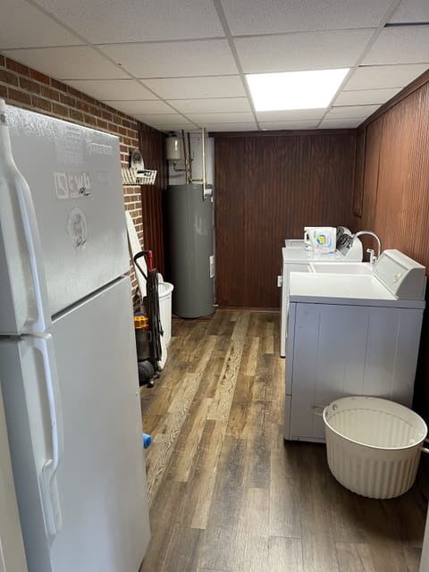 Laundry w/ additional fridge/freezer