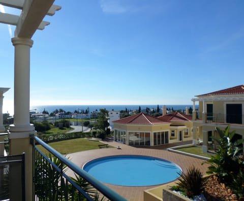 Panoramic Balcony Sea Views