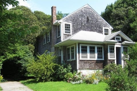Lovely home in quiet neighborhood
