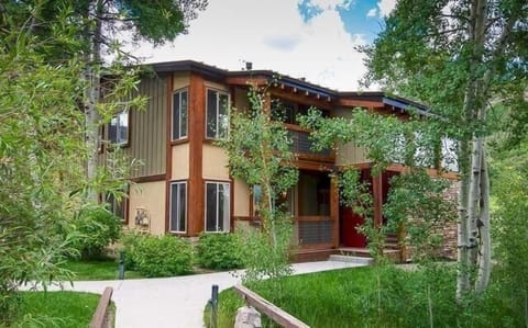 View of the condo (ours is the 1st floor) nestled in the trees.