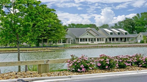 Bay Forest Entrance