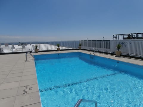Roof Top Pool