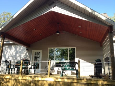 This is a photo of the front of the home & front porch.