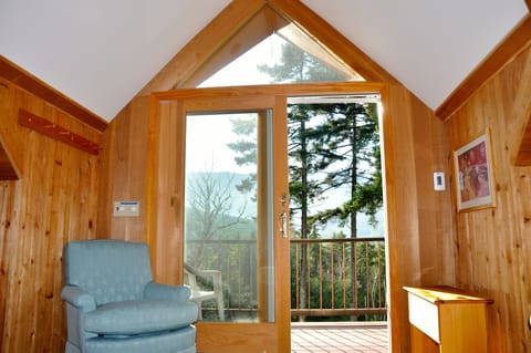 Gable Room with Private Deck and Mountain Views