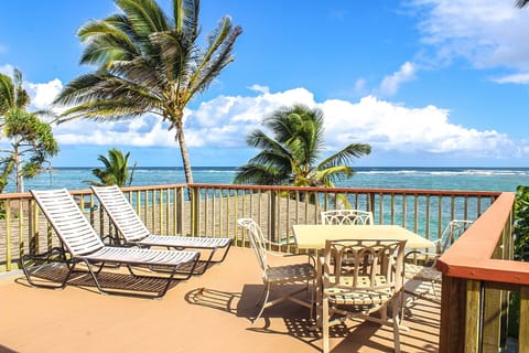 View to the left with more coconut trees