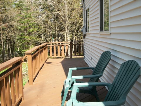 wrap around deck with chairs & BBQ