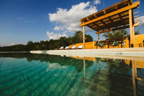 Heated infinity Pool