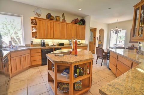 Center Island & 2 Dishwashers