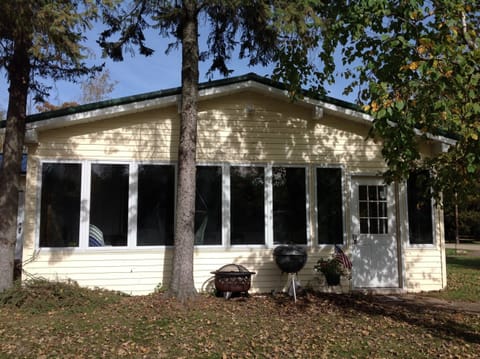 West unit fall 2017- new roof - Cottage on the Pond