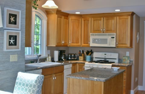 Quality kitchen w/granite counters and lots of prep space for vacation meals.