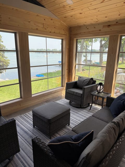 Smart TV, fireplace, DVD player, books