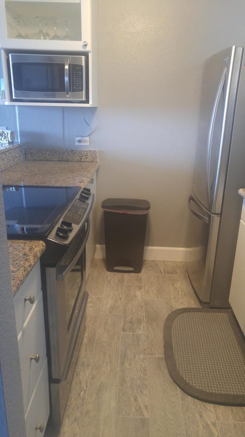 Stainless steel kitchen appliances