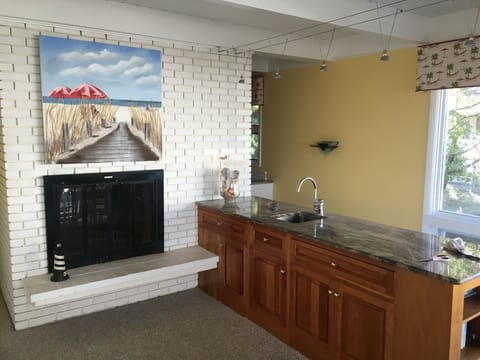 Combined shower/tub, jetted tub