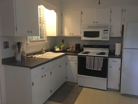 Efficient, cook friendly kitchen