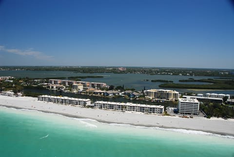 Aerial image of Fisherman's Cove Condo at Turtle Beach on Siesta Key