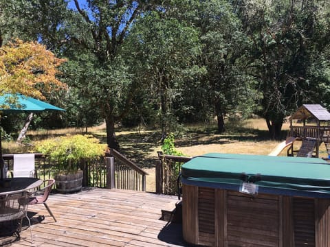Back deck (hot tub is now next to this deck)