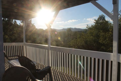 Enjoy the sunset with direct west view.