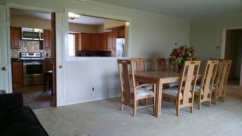 Dining Room with Seating for 8