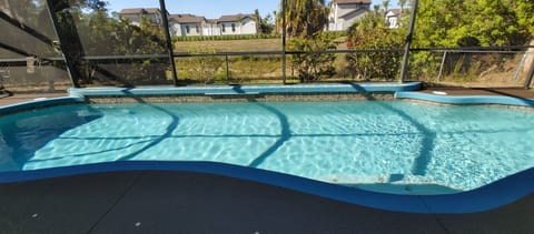 Pool with a view. Suitable for swimming. Heating is available. 
