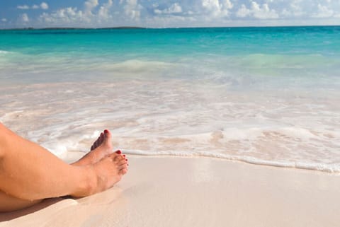 Beach nearby, sun loungers, beach towels