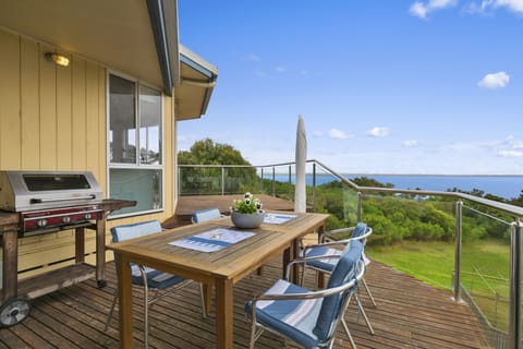 Split level deck with views over Westernport