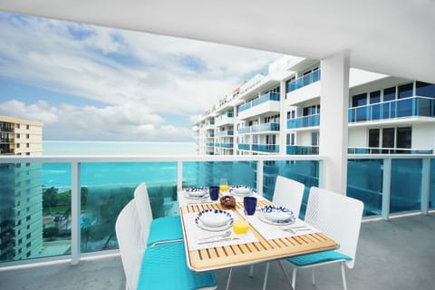 Dine alfresco with incredible views of the Atlantic Ocean! 