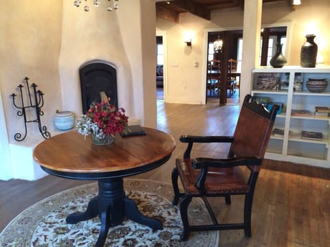 Front sitting room.