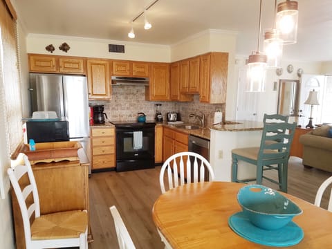 Ocean facing lower level 2nd kitchen