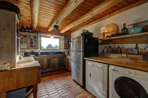 Kitchen with all the modern amenities.