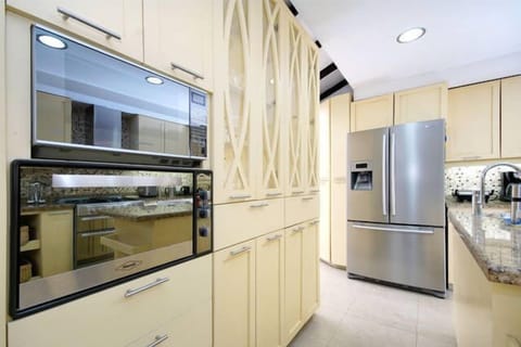 Luxurious home with costume furnishings! Every room is air conditioned 