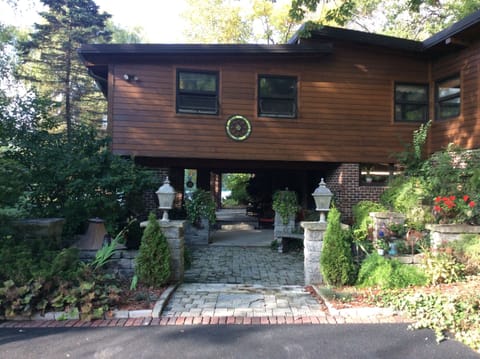 Phantom's Cove Retreat